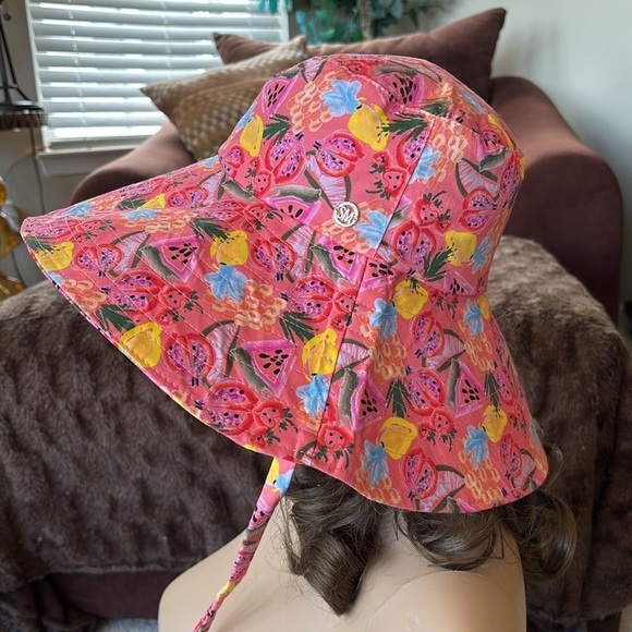 Brand New Steve Madden Large Beach Hat Coral Tropical Fruit Floppy Straps Sun main image 12